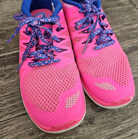Nike Youth Girls Pink Running Shoes - Picture 7 of 10